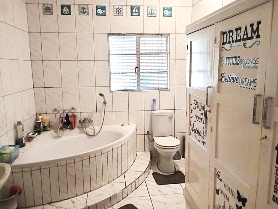 3 Bedroom Property for Sale in De Aar Northern Cape